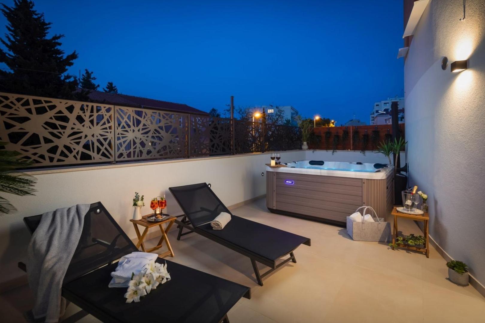 Luxury Apartment Silvery In Split Center With Jacuzzi, Sauna And Parking Exterior foto